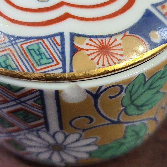 As is JAPANESE BLUE/RED/GREEN  BOX ROUND WITH LID