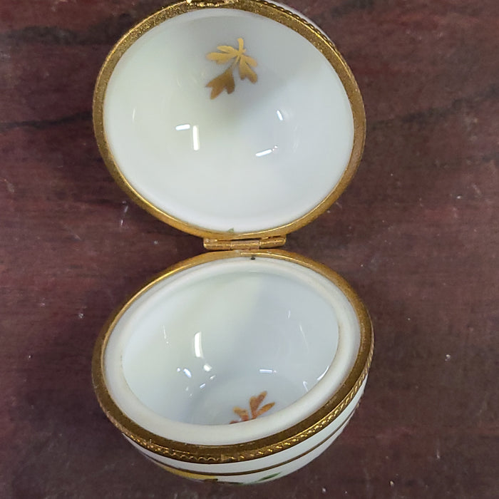 LIMOGE PORCELAIN LIDDED BOX WHITE AND GOLD FLORAL