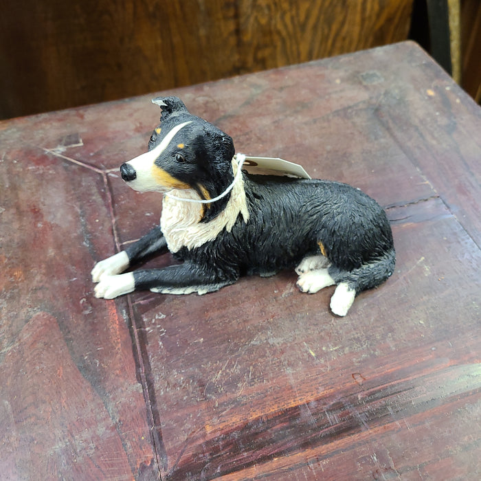 RESIN DOG STATUE OF BORDER COLLIE AS IS