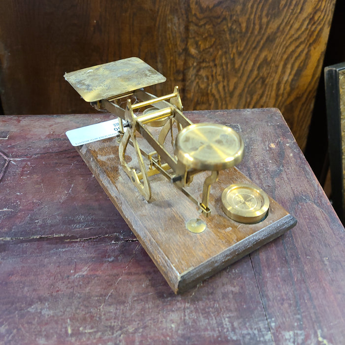 TINY BRASS AND WOOD SCALE WITH WEIGHTS
