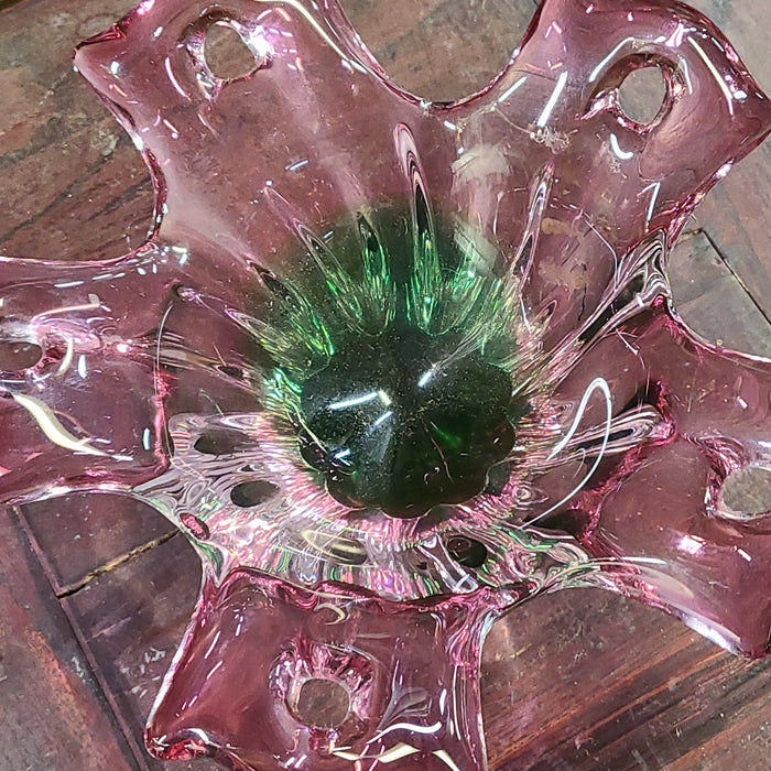 CRANBERRY AND GREEN ART GLASS DISH