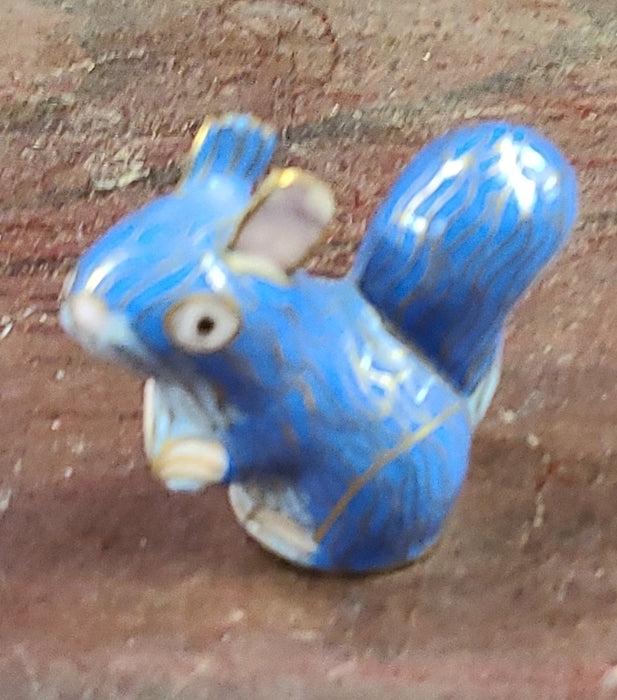 TINY CLOISSONE SQURREL