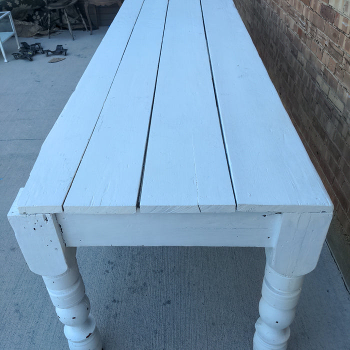 LONG PAINTED WHITE DISPLAY TABLE