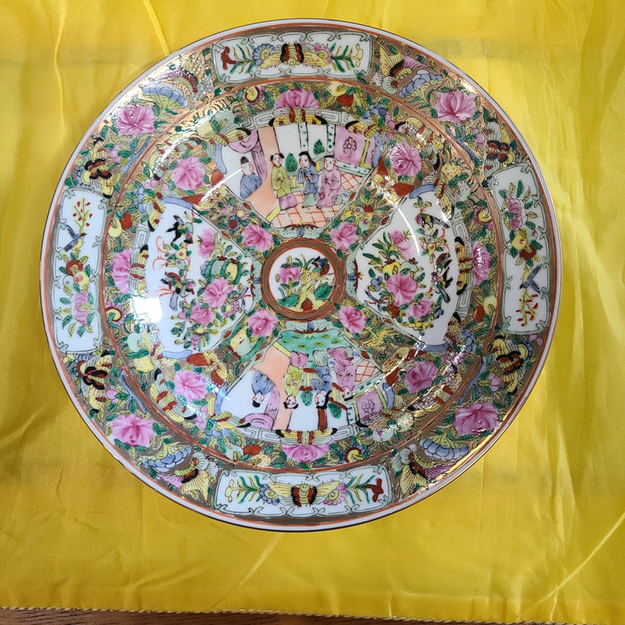 LARGE ROSE MEDALLION BOWL