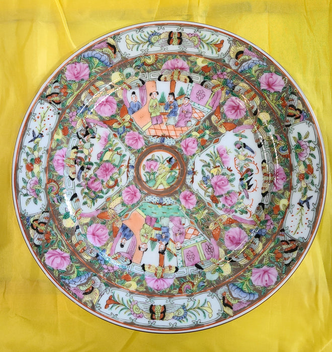 LARGE ROSE MEDALLION DINNER PLATE