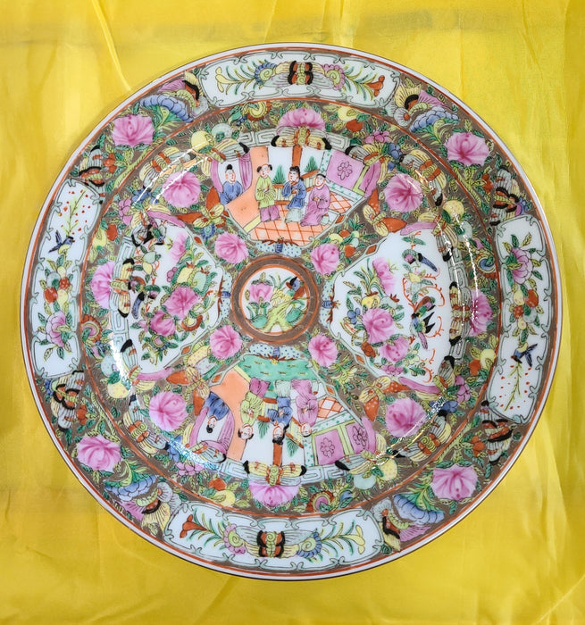LARGE ROSE MEDALLION DINNER PLATE