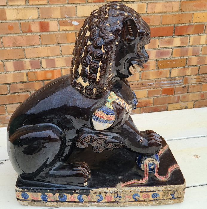 LARGE BROWN ANTIQUE FOO DOG