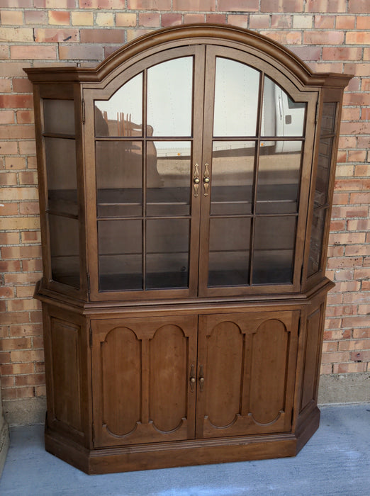 ARCHED TOP 2 PIECE BOOKCASE DISPLAY