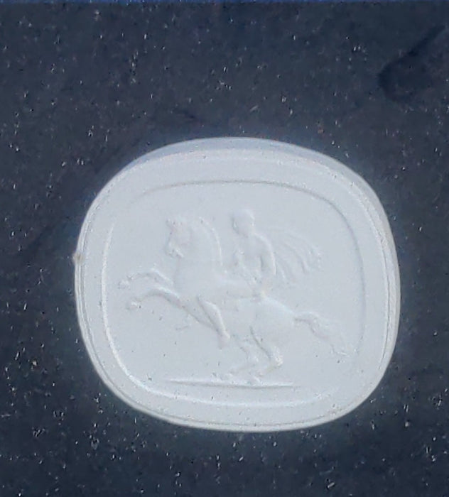 FRAMED MEDALLIONS OF CLASSICAL SCENES