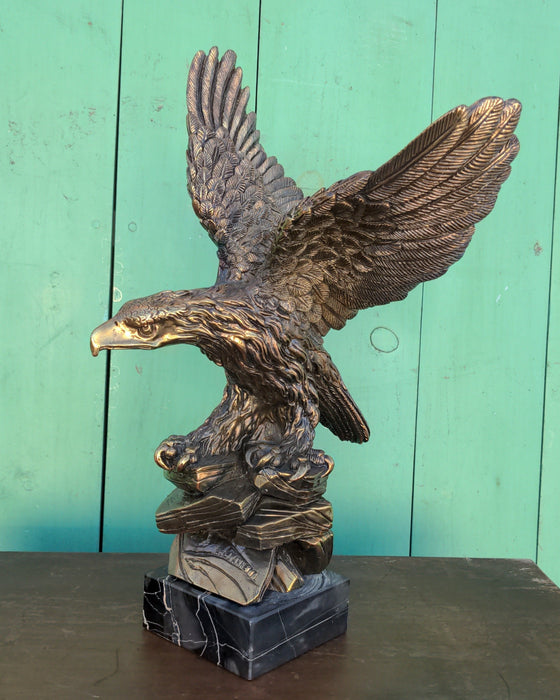 ITALIAN COMPOSITION EAGLE ON MARBLE STAND