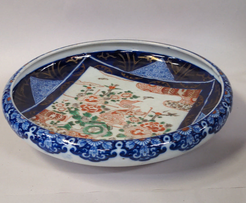 POLYCHROME LOW JAPANESE PORCELAIN DISH