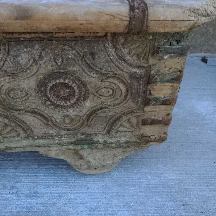 INDIAN TRUNK COFFE TABLE WITH IRON STRAPS AND GREEN PAINT
