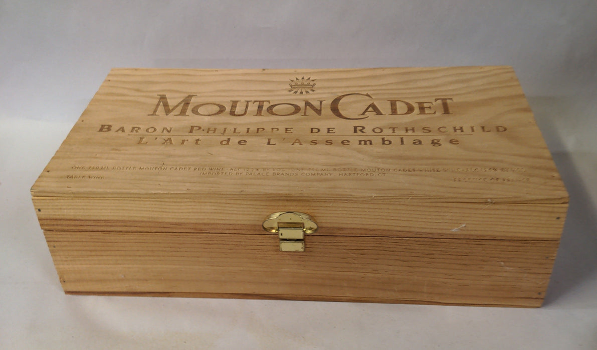 ROTHCHILDS MOUTON CADET WINE BOX