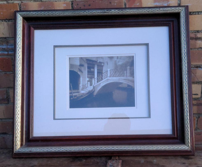 PHOTO PRINT OF A VENETIAN BRIDGE OVER A CANAL