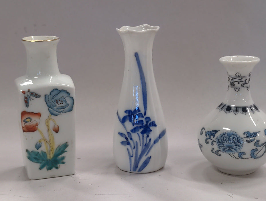 SET OF THREE MINIATURE CHINESE VASES