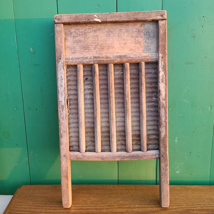 LARGE WASHBOARD