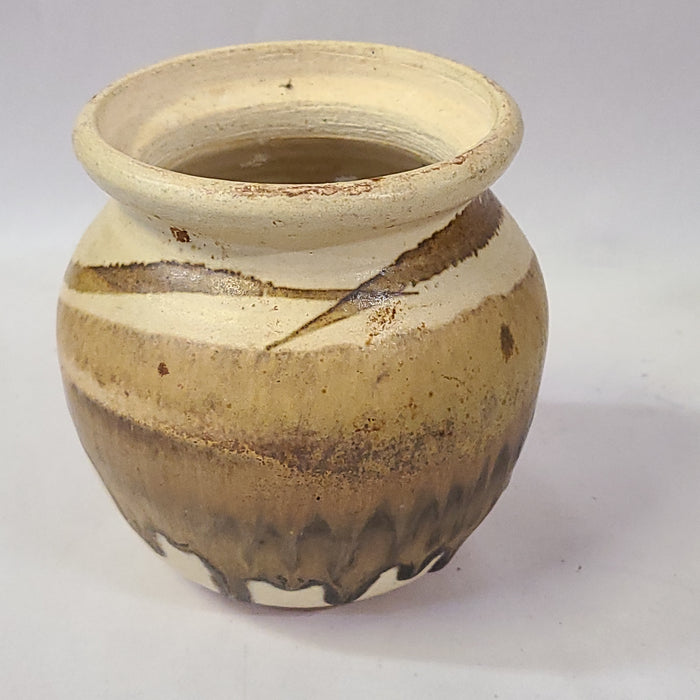 POTTERY JAR WITH BROWN GLAZE