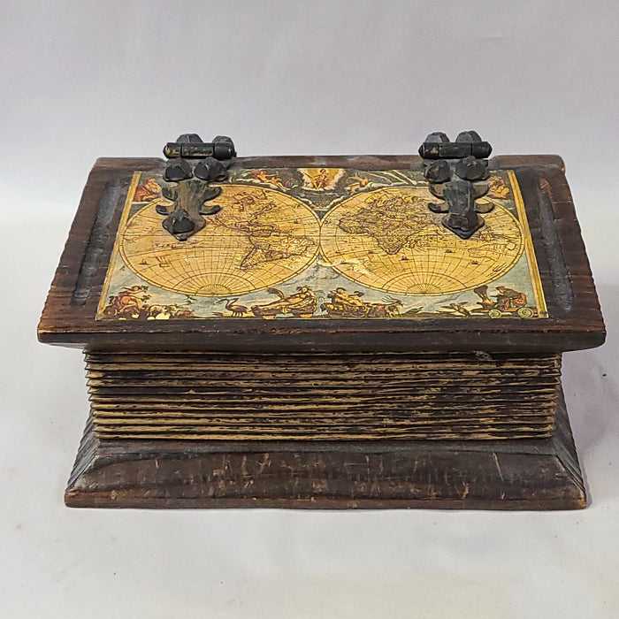 BOX WITH MAP DECOR