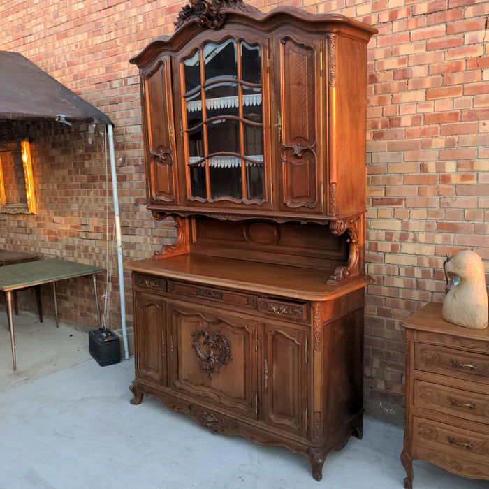 LOUIS XV CARVED WALNUT BUFFET