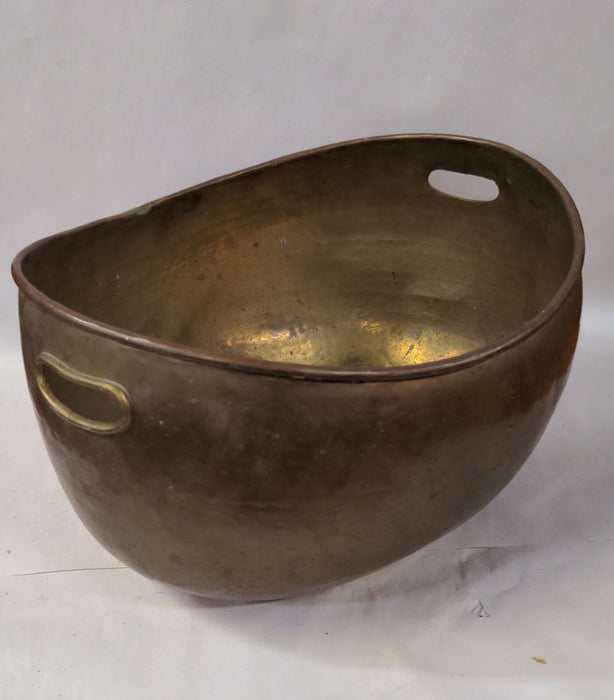 FORMED BRASS PLANTER WITH HANDLES