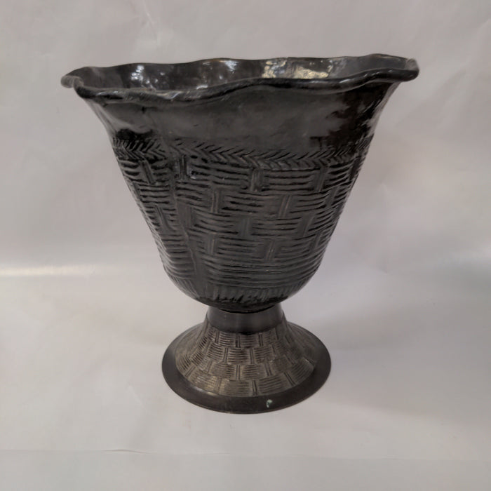 BRONZE COLOR WOVEN LOOK METAL PLANTER