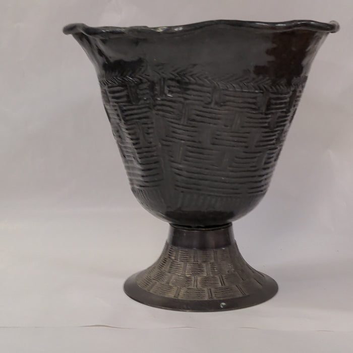 BRONZE COLOR WOVEN LOOK METAL PLANTER