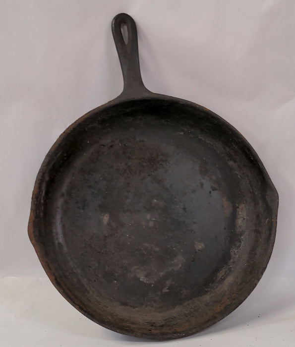CAST IRON SKILLET
