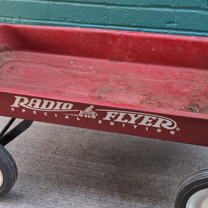 VINTAGE RADIO FLYER WAGON