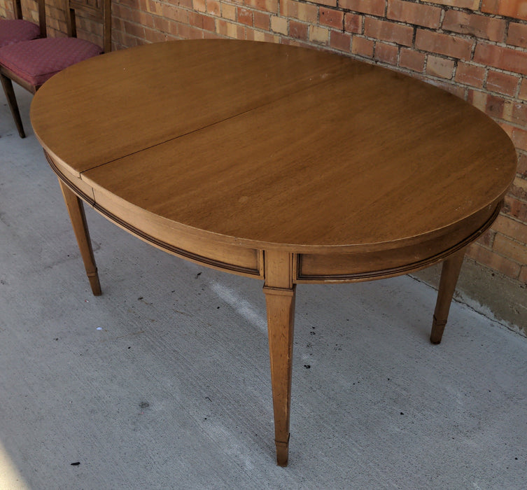 LOUIS XVI STYLE OVAL TABLE WITH THREE LEAVES