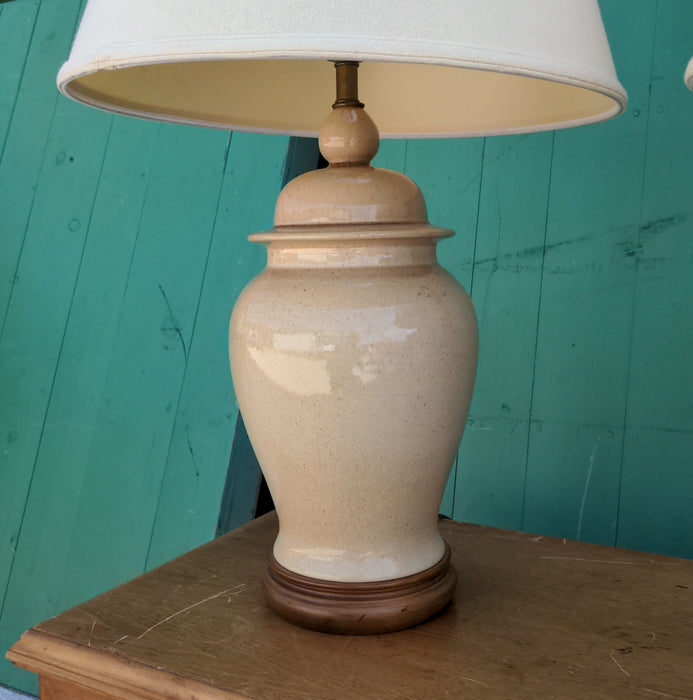 PAIR OF ASIAN GINGER JAR SHAPED LAMPS, SAND-COLORED