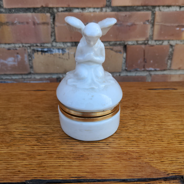 WHITE CERAMIC ANGEL-TOPPED MUSIC BOX