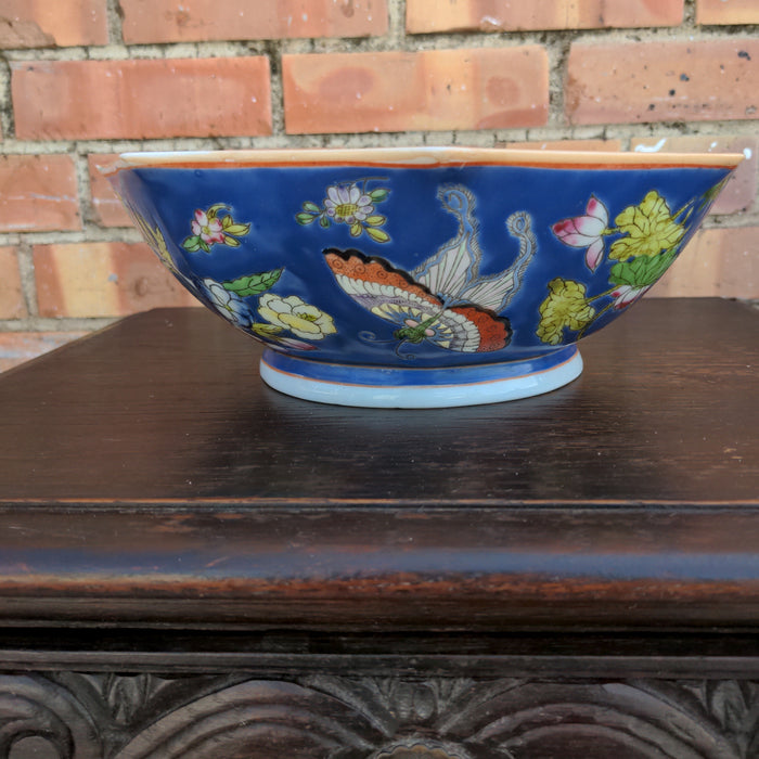 OCTAGONAL SHAPED ASIAN STYLE BOWL WITH BUTTERFLIES, BY NEIMAN MARCUS HONG KONG, AS FOUND