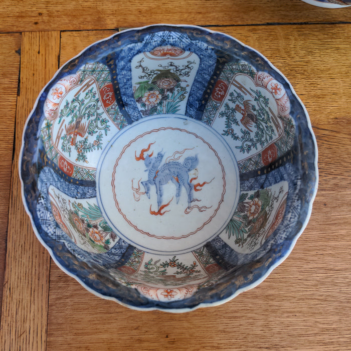 IMARI ASIAN BOWL WITH MYSTICAL BEAST