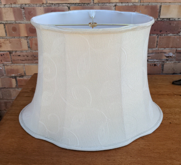 OVAL LINEN LAMP SHADE