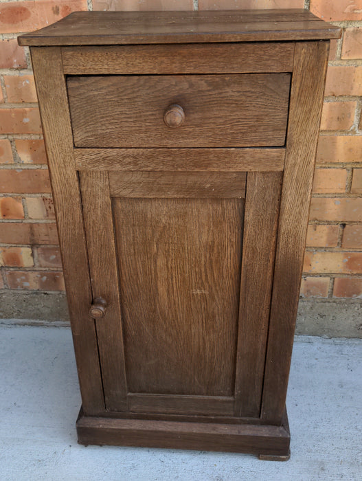 RUSTIC OAK NIGHTSTAND