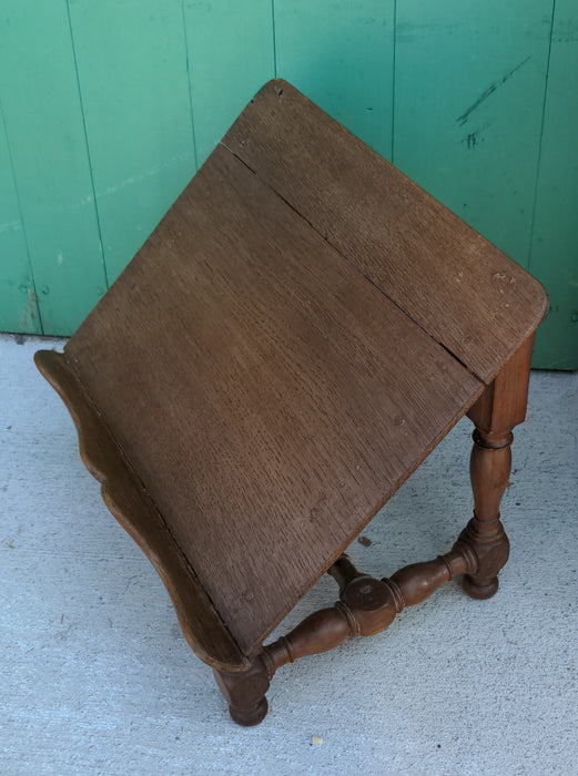 OAK BOOK STAND