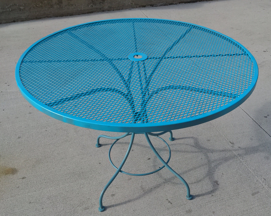 ROUND IRON MESH PATIO TABLE, PAINTED TURQUOISE