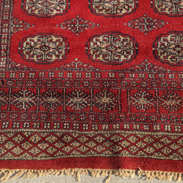 HANDMADE RED BAKARA RUG