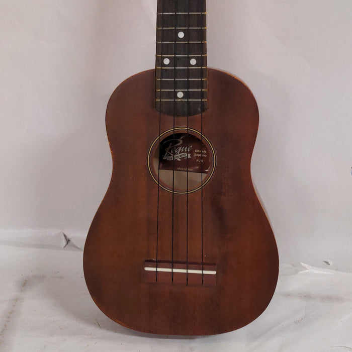 UKULELE - NOT OLD, WITH CARRYING CASE