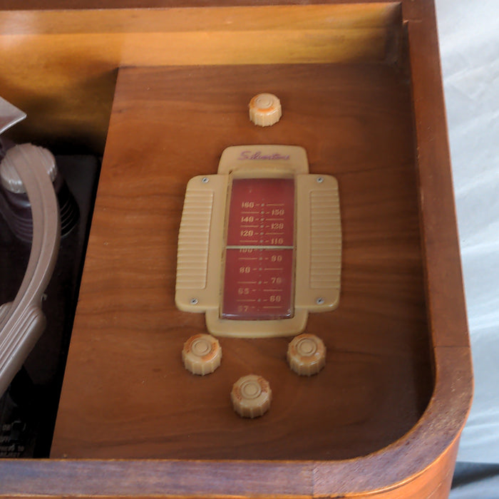 SILVERTONE WALNUT FLOOR MODEL RECORD PLAYER & RADIO