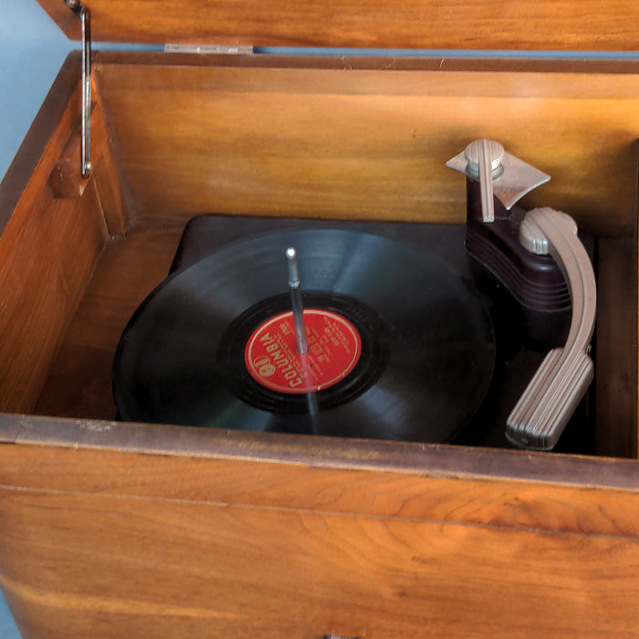 SILVERTONE WALNUT FLOOR MODEL RECORD PLAYER & RADIO