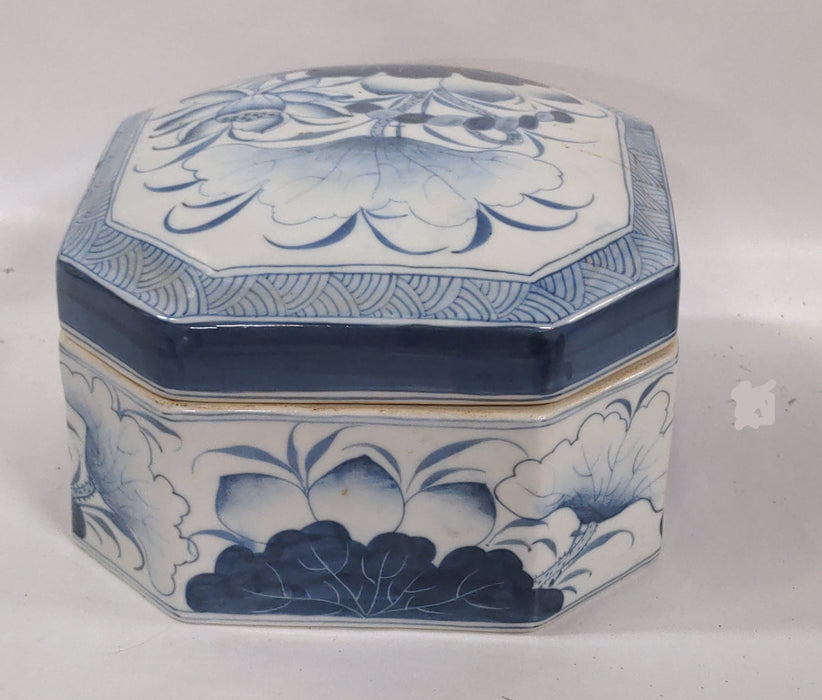 HAND PAINTED BLUE AND WHITE PORCELAIN BOX - MADE IN THAILAND