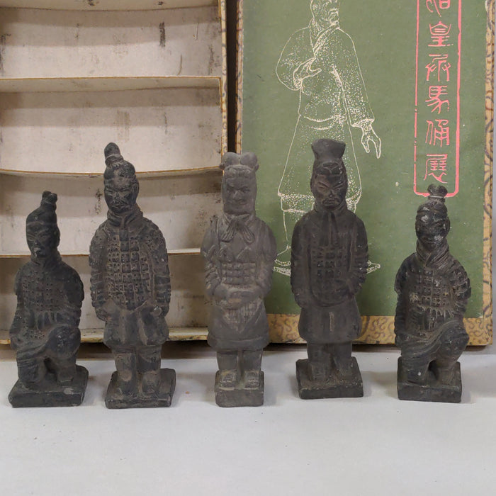 BOX SET OF FIVE CHINESE MUDMAN