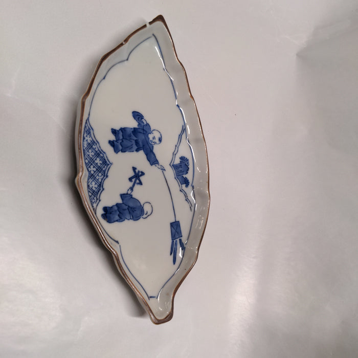 LEAF SHAPED BLUE AND WHITE CATCH ALL DISH - AS IS CHIPPED