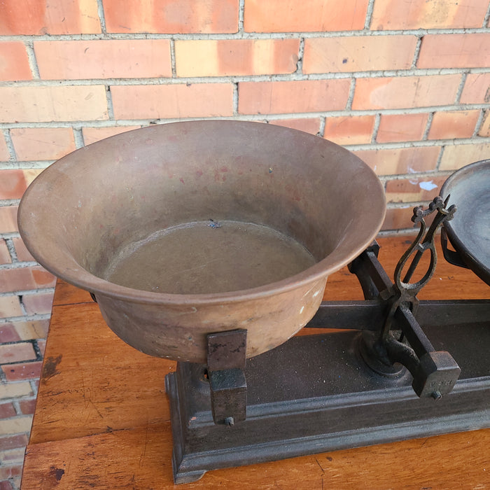 BELGIAN BLACK CAST IRON COUNTER SCALE