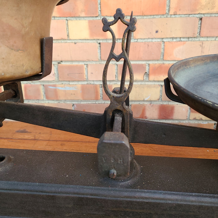 BELGIAN BLACK CAST IRON COUNTER SCALE