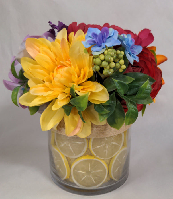 GLASS POT WITH LEMON SLICE MOTIF, WITH ARTIFICIAL FLOWERS