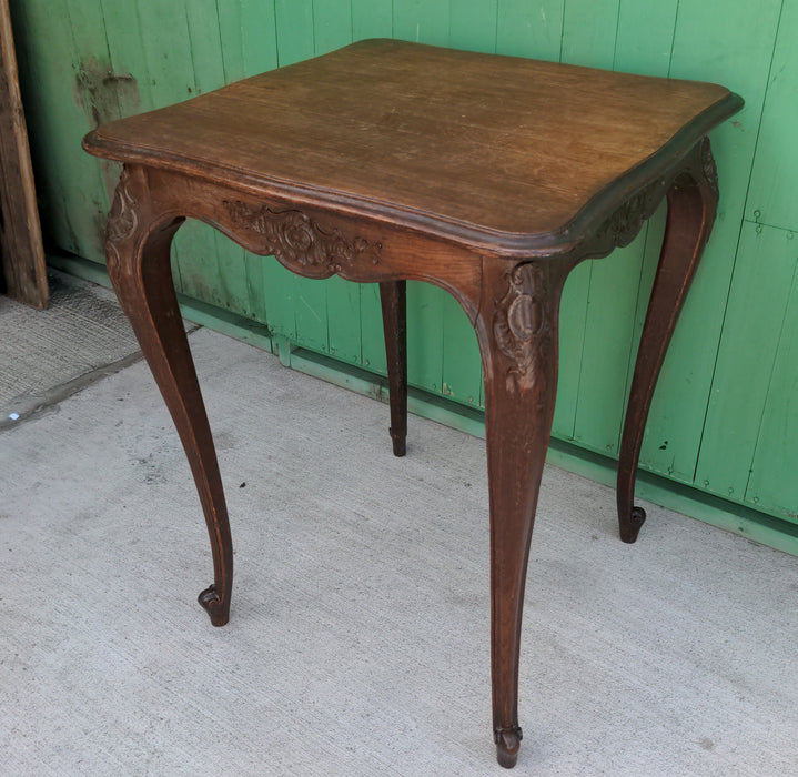 LOUIS XV SQUARE  OAK OCCASIONAL TABLE