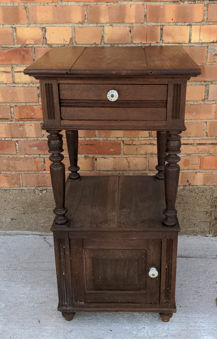 AS FOUND OAK NIGHT STAND WITH PORCELAIN PULLS