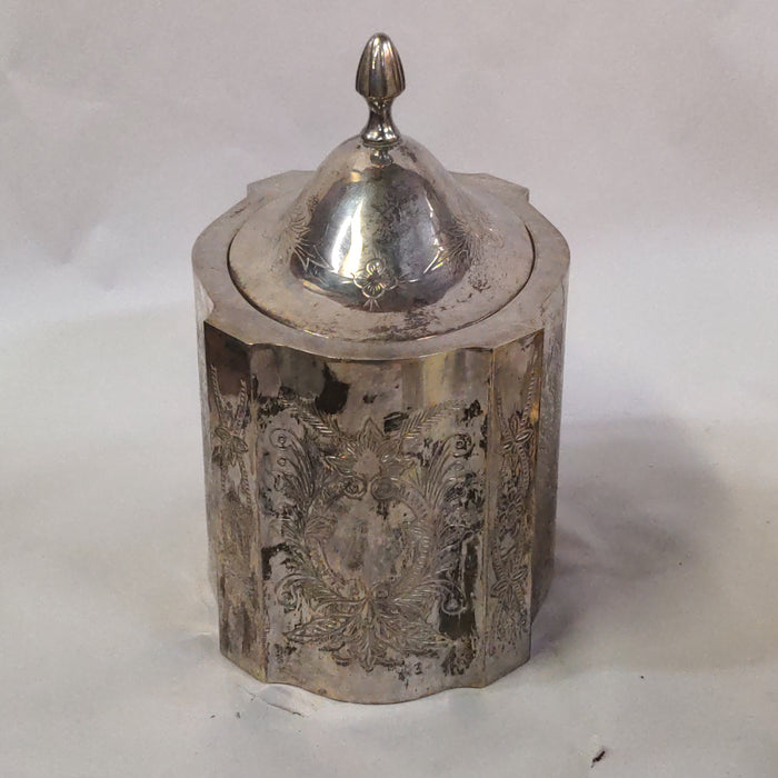 SILVER PLATE ENGRAVED LIDDED BOX WITH RED LINING